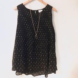 Ava & Viv Black Pleated Sleeveless Blouse Office